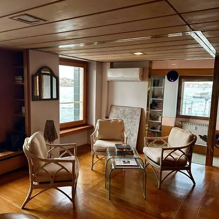 - Strepitoso Giudecca Apartmán *